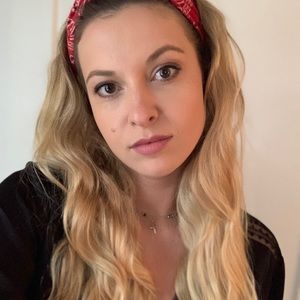 Meet your Posher, Magdalena